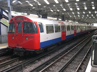 1972 Stock - London Underground Bakerloo Line from BrickLink Studio ...