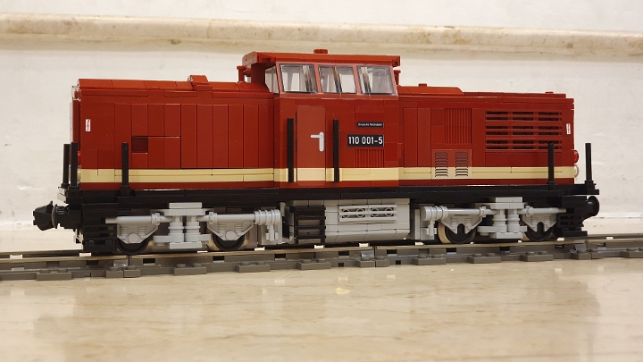 LEGO MOC BR 110 of the Deutsche Reichsbahn by langemat