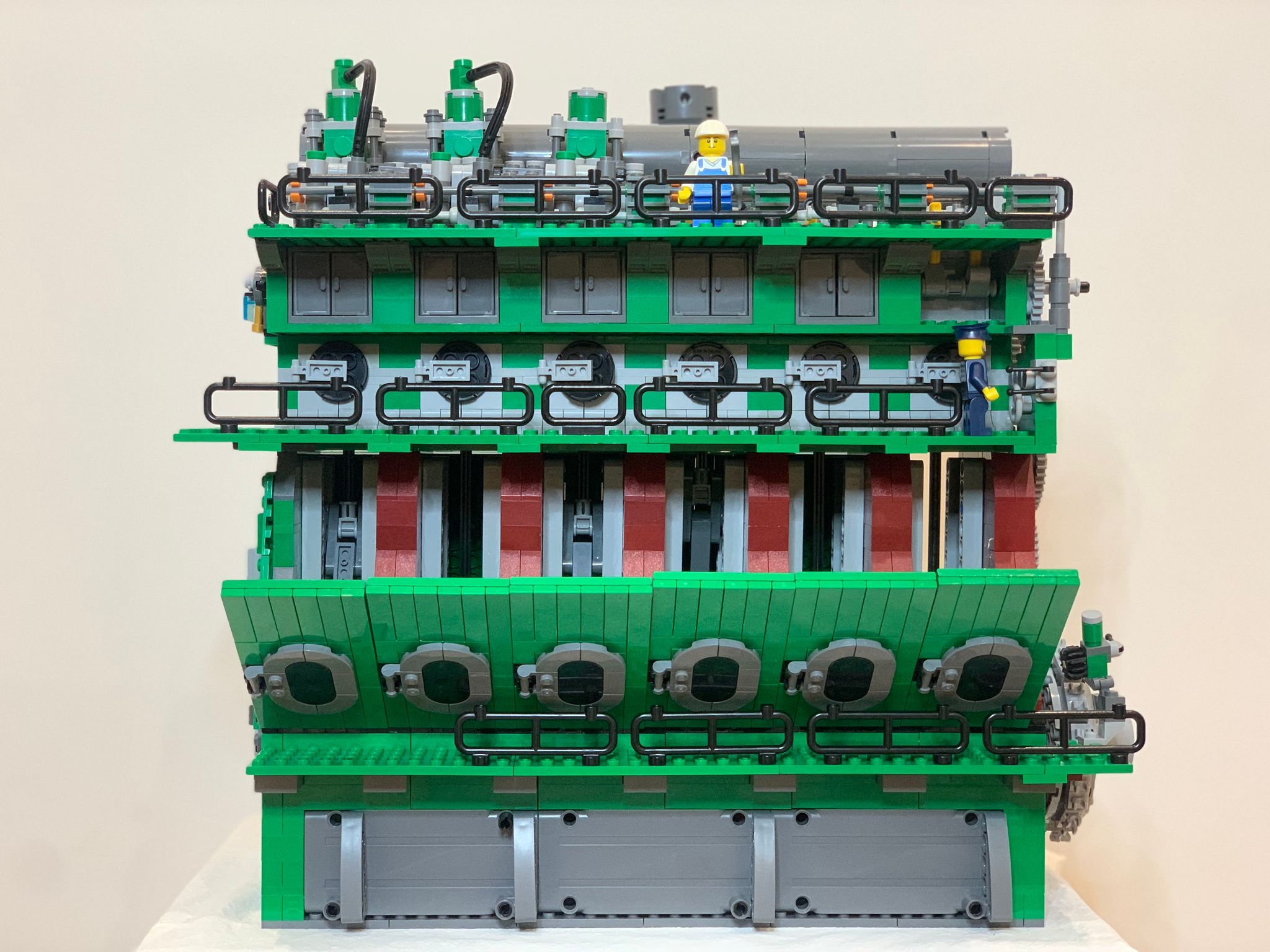 [World's largest engine] [BrickLink]