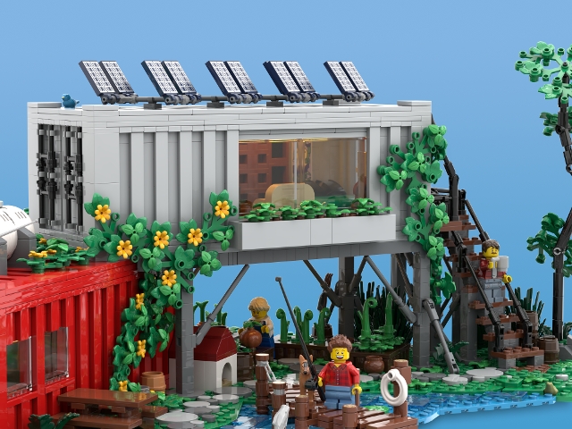 [Remote Container House] [BrickLink]