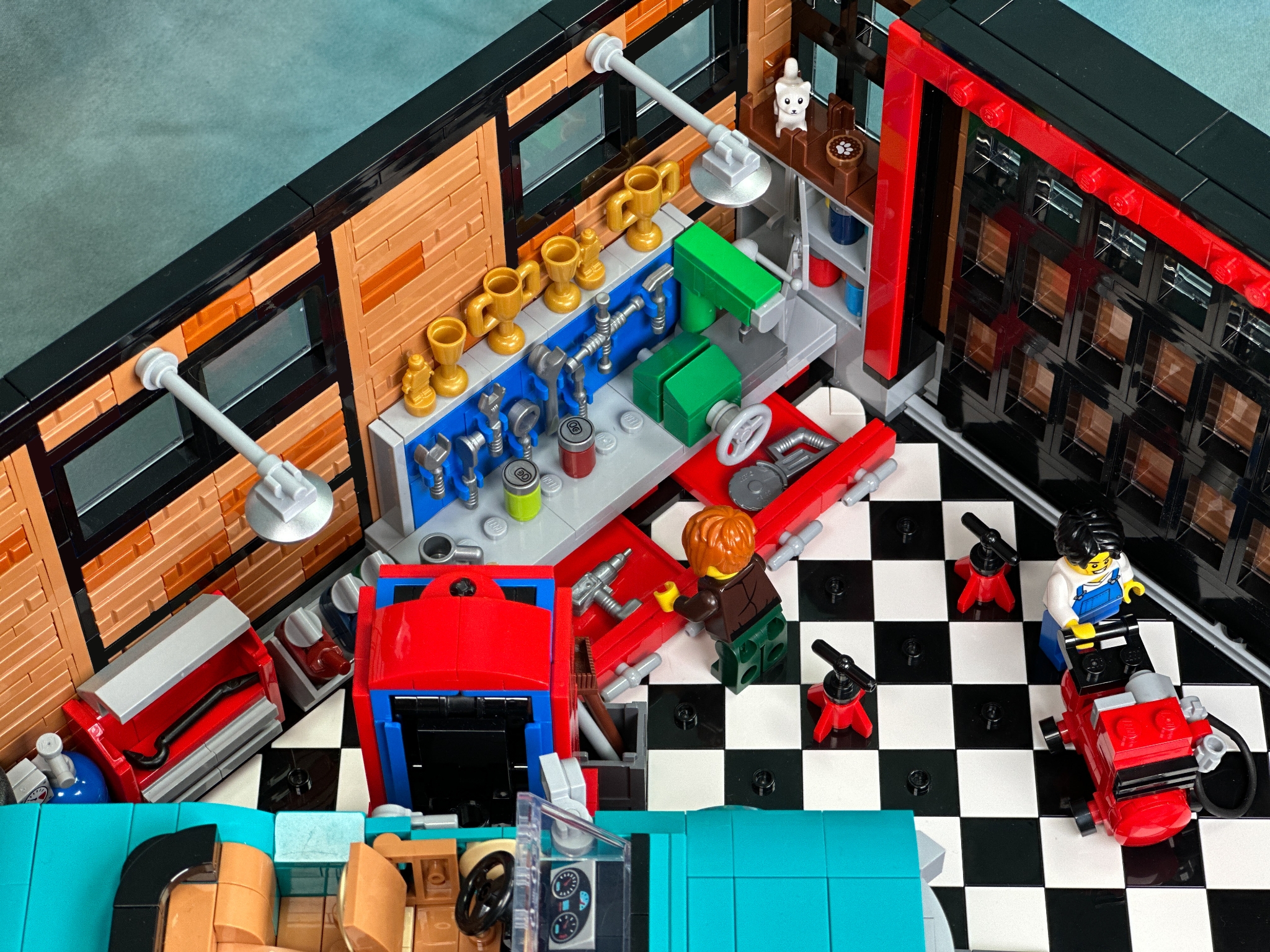 [Lowrider Tuning Garage] [BrickLink]