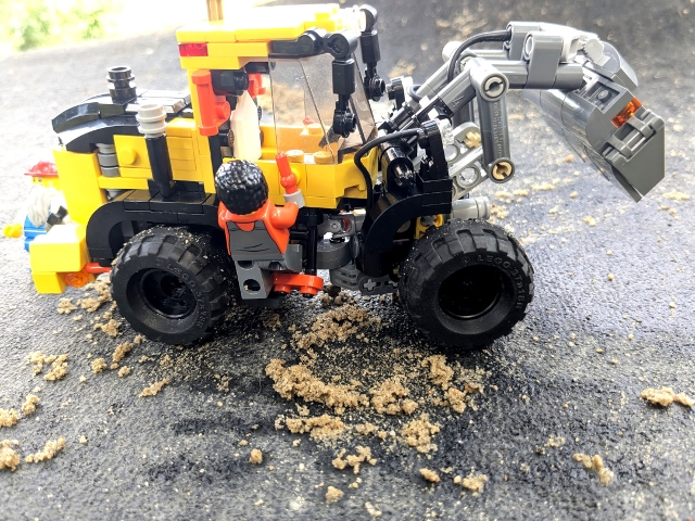 [Road Work Ahead] [BrickLink]