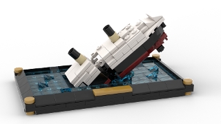micro lego titanic